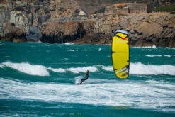 Ozone Edge V10 Kiteboard Kite -Sports Shop Edge V10 Action 7 840x560 32925.1572013468