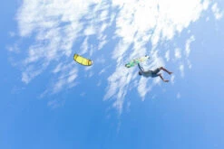 Ozone Edge V10 Kiteboard Kite -Sports Shop Edge V10 Action 9 840x560 56954.1572013467