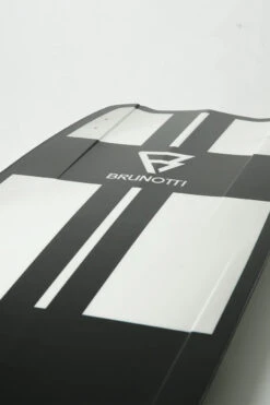 Brunotti Dimension Kiteboard Complete W/ Straps -Sports Shop dimension closeup 67438.1671651266